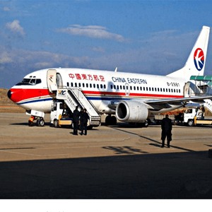 昆明航空货运航空快运业稳步发展的原因是什么？